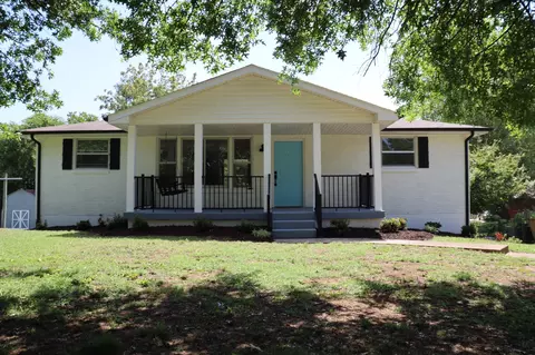111 Shadydale Dr, Hendersonville, TN 37075