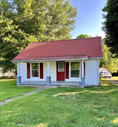 415 Church St, Lafayette, TN 37083