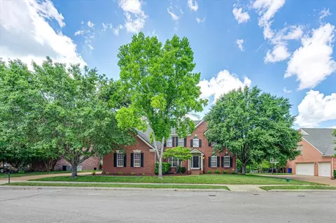 327 Applecross Dr, Franklin, TN 37064