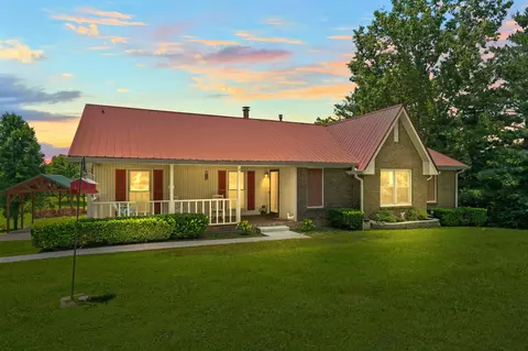 666 Lakeside Dr, Springfield, TN 37172