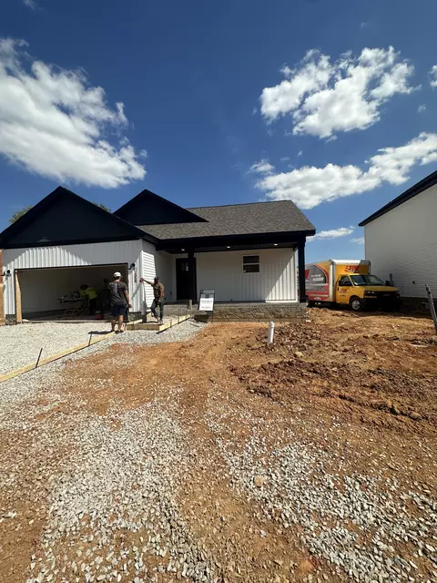1358 Isaiah Dr, Clarksville, TN 37042