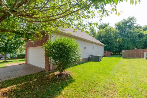 2025 Patrick Way, Spring Hill, TN 37174 photo 4