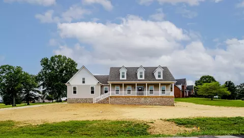 335 Thoroughbred Ln, Hartsville, TN 37074