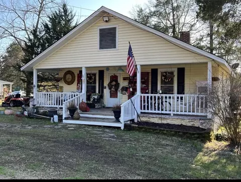 6573 Reeds Bridge Rd, Ringgold, GA 30736