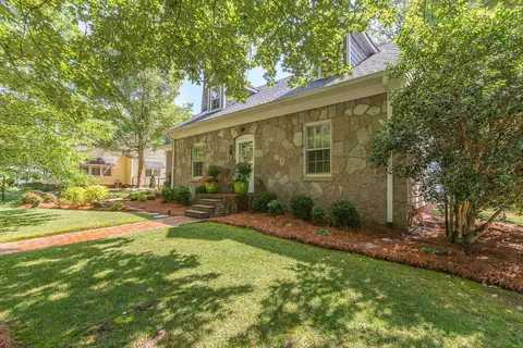 809 E Willow Park Dr, Dalton, GA 30720