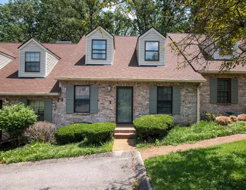 311 Deerpoint Dr, Hendersonville, TN 37075