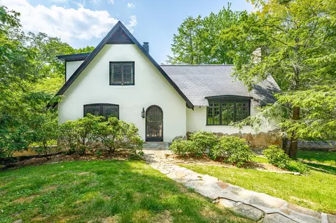3 Apollo Rd, Lookout Mountain, GA 30750