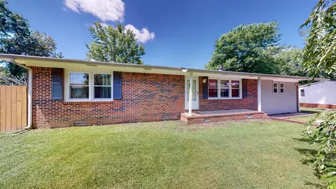 1504 Summer St, Manchester, TN 37355