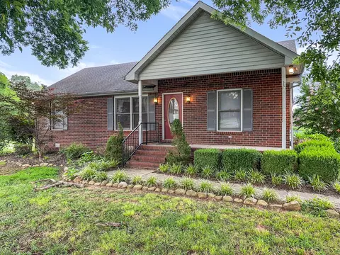 1044 Brinkley Rd, Murfreesboro, TN 37128