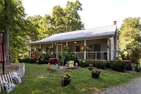 2020 Mountain Top Dr, Centerville, TN 37033