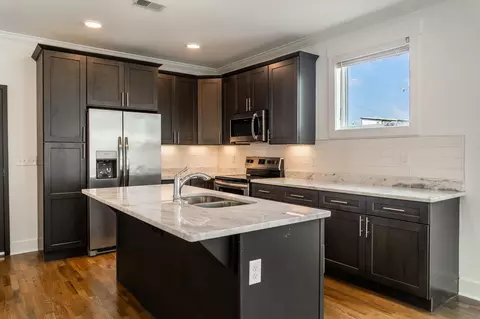 953 44th Ave N #204, Nashville, TN 37209