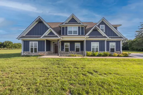 7934 Woodfin Rd, Christiana, TN 37037