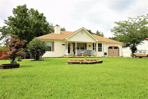 401 Southlake Dr, La Vergne, TN 37086