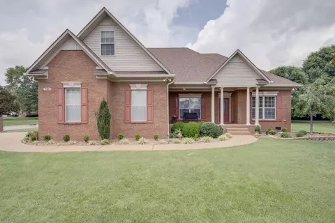 101 Coteswood Ct, Columbia, TN 38401