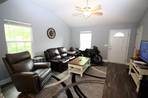 1615 Mantlo St, Springfield, TN 37172 photo 4