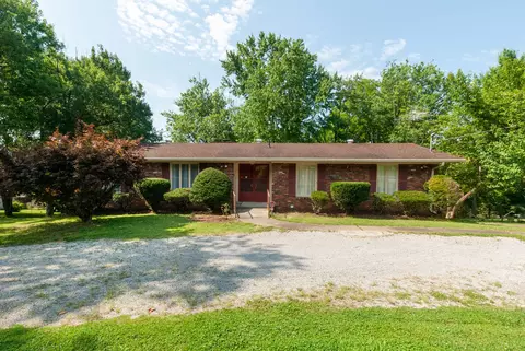 1500 Troy Dr, Lewisburg, TN 37091