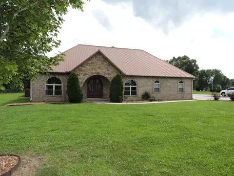 217 Little Oak Dr, Manchester, TN 37355