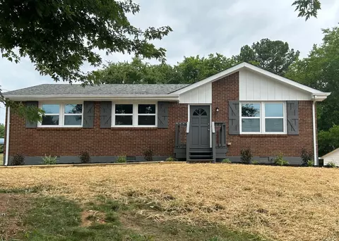 1500 Pinetree Rd, Clarksville, TN 37042