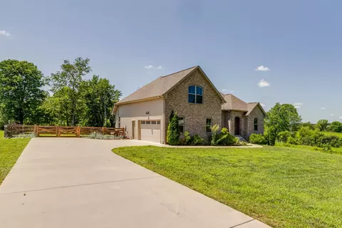 4663 E County Farm Rd, Springfield, TN 37172