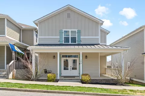 299 Augusta Ave, Pleasant View, TN 37146