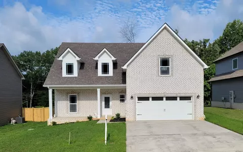 579 Alicia Dr, Clarksville, TN 37043