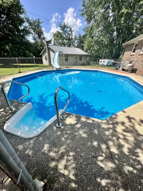 518 Morrison Dr, Clarksville, TN 37042