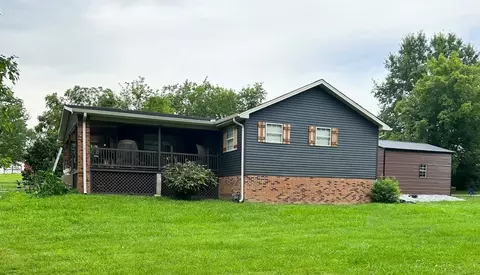 955 Halltown Rd, Hartsville, TN 37074
