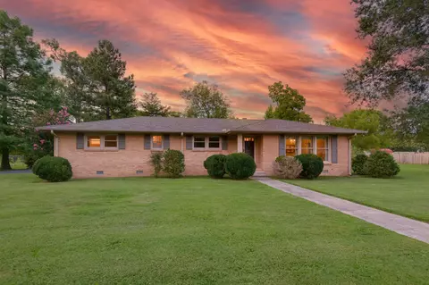 402 Cloverdale Rd, Shelbyville, TN 37160