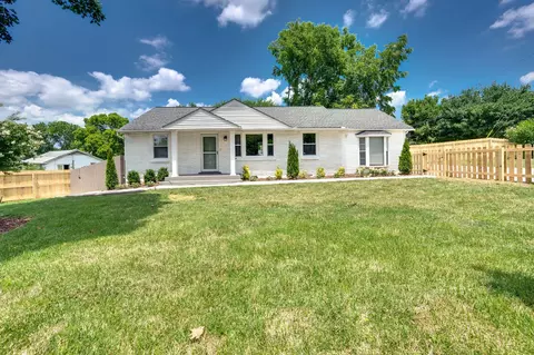 5011 Cherrywood Dr, Nashville, TN 37211