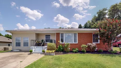 303 N James M Campbell Blvd, Columbia, TN 38401