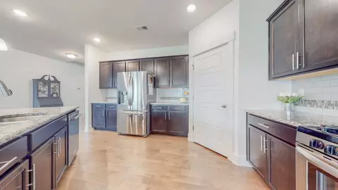 6213 Birchtree Dr, Murfreesboro, TN 37128 photo 9