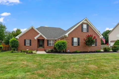 2403 Amber Glen Dr, Murfreesboro, TN 37128