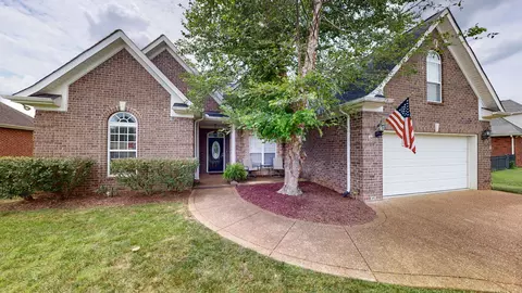 733 Willow Cove Dr, Murfreesboro, TN 37128