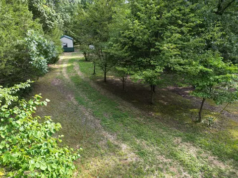 1201 Oakmont Rd, Ashland City, TN 37015