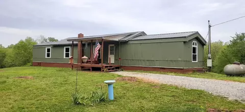 402 Arnold Rd, Mcminnville, TN 37110