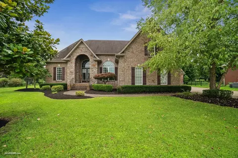 1705 Fallen Acorn Ct, Murfreesboro, TN 37129