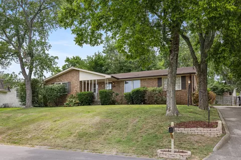 2805 Galesburg Dr, Nashville, TN 37217