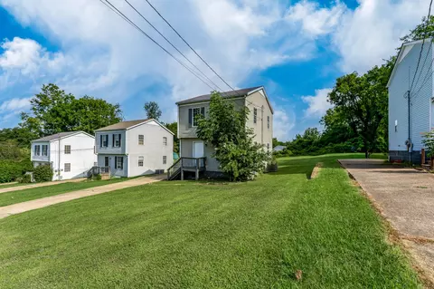 404 W 14th St, Columbia, TN 38401