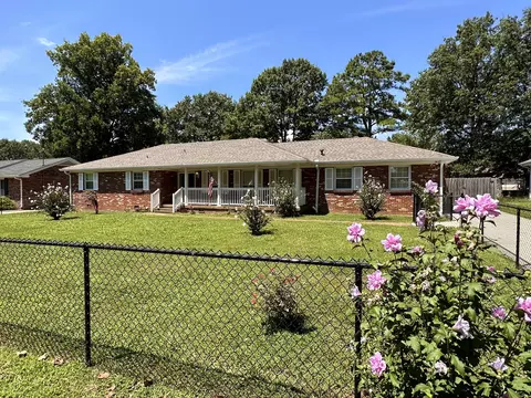 508 St Paul Dr, Hermitage, TN 37076