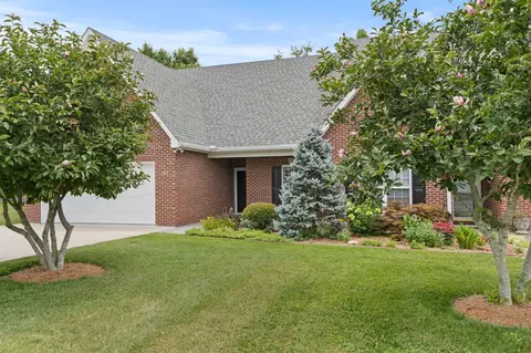 105 Greystone Pl, Tullahoma, TN 37388