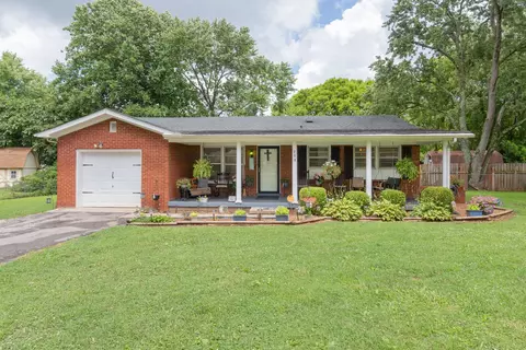 208 Holston Dr N, Smyrna, TN 37167