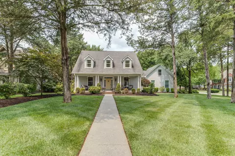 2239 Northwoods Dr, Murfreesboro, TN 37130