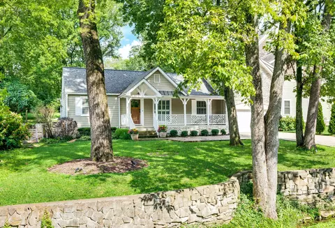 3710 Woodmont Ln, Nashville, TN 37215