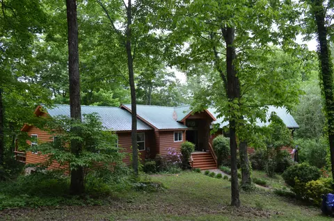 1189 Knotty Pine Rd, Dunlap, TN 37327