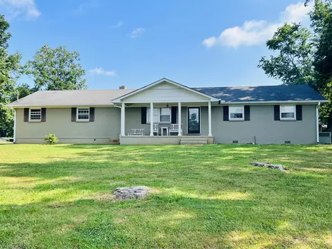 104 Bumpy Rd, Mcminnville, TN 37110