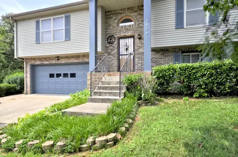 2179 Amadeus Dr, Clarksville, TN 37040