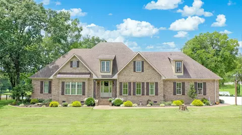 111 Wartrace Creek Rd, Wartrace, TN 37183