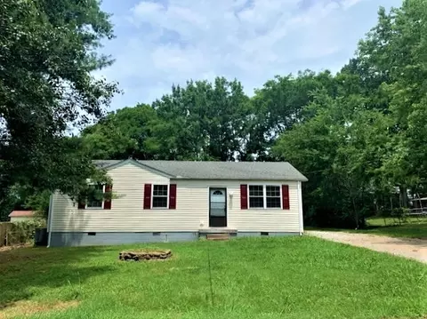 124 Cedar Ridge Dr, La Vergne, TN 37086