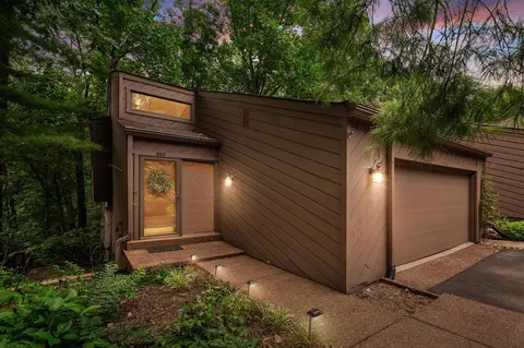 920 Harpeth Trace Dr, Nashville, TN 37221