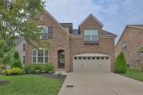 427 Fall Creek Cir, Goodlettsville, TN 37072